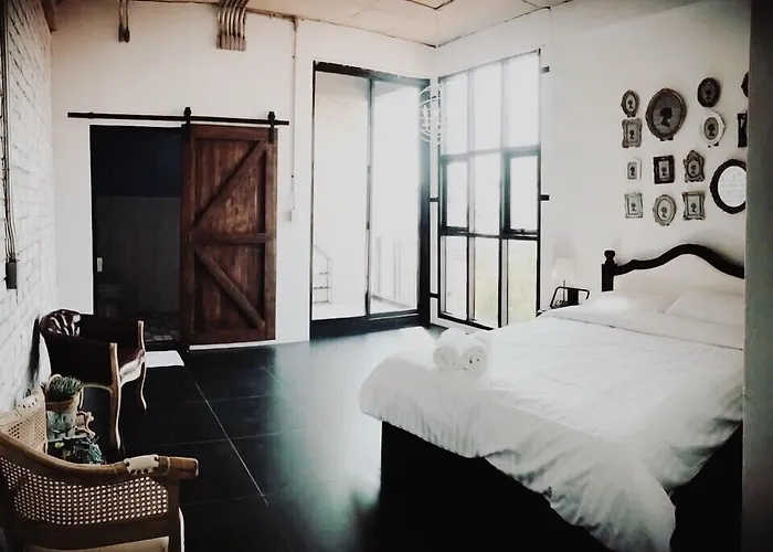 The Local Ari Hostel Bangkok
