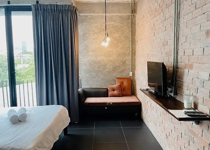 The Local Ari Hostel Bangkok